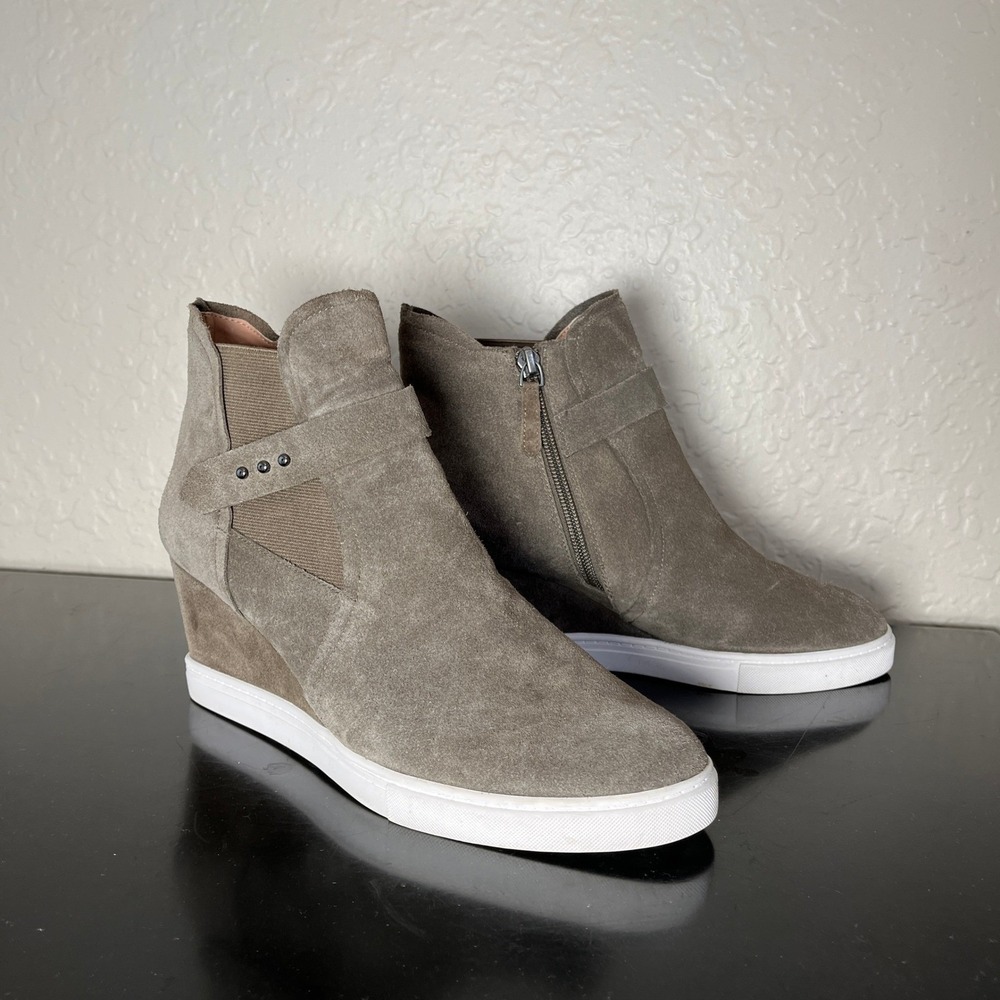 L. Paolo Wedge Sneaker Women 9.5 Taupe Suede Side Zip Ankle Bootie Transitional